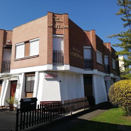 Roxanna Apartman Дьюла Экстерьер фото