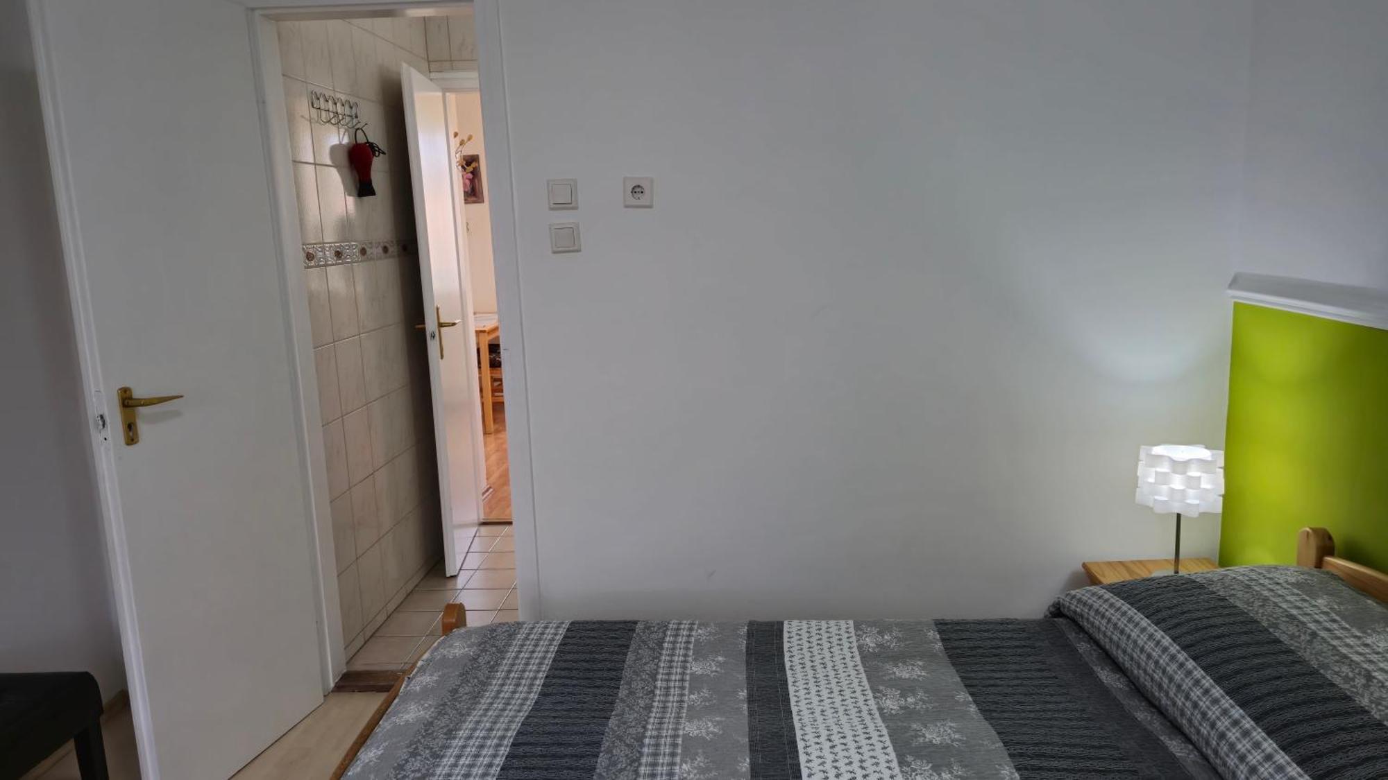 Roxanna Apartman Дьюла Экстерьер фото